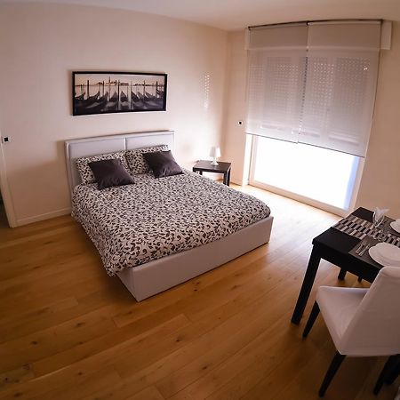 4You Apartments - Ponti Romani Padova Luaran gambar