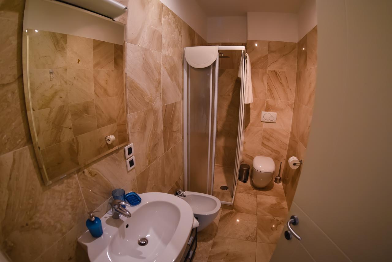4You Apartments - Ponti Romani Padova Luaran gambar