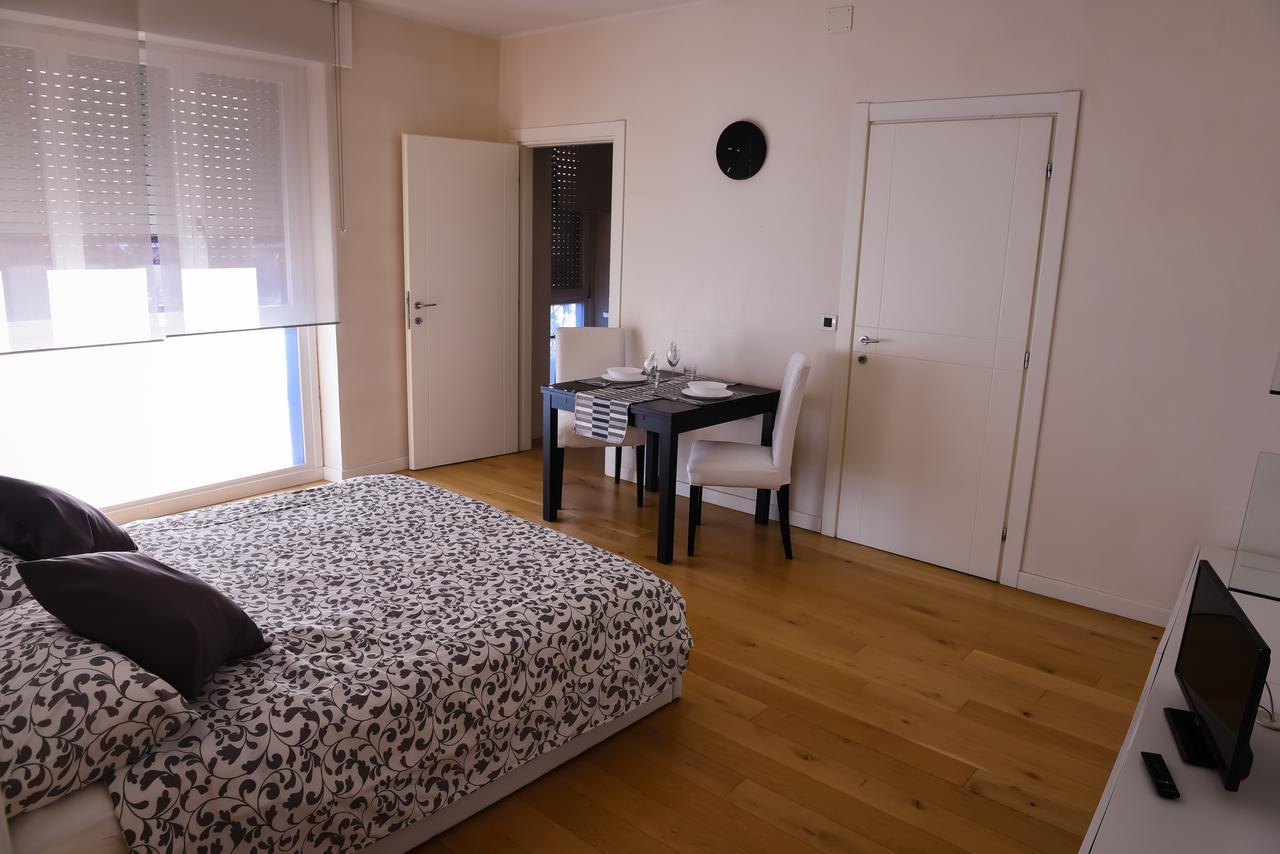 4You Apartments - Ponti Romani Padova Luaran gambar