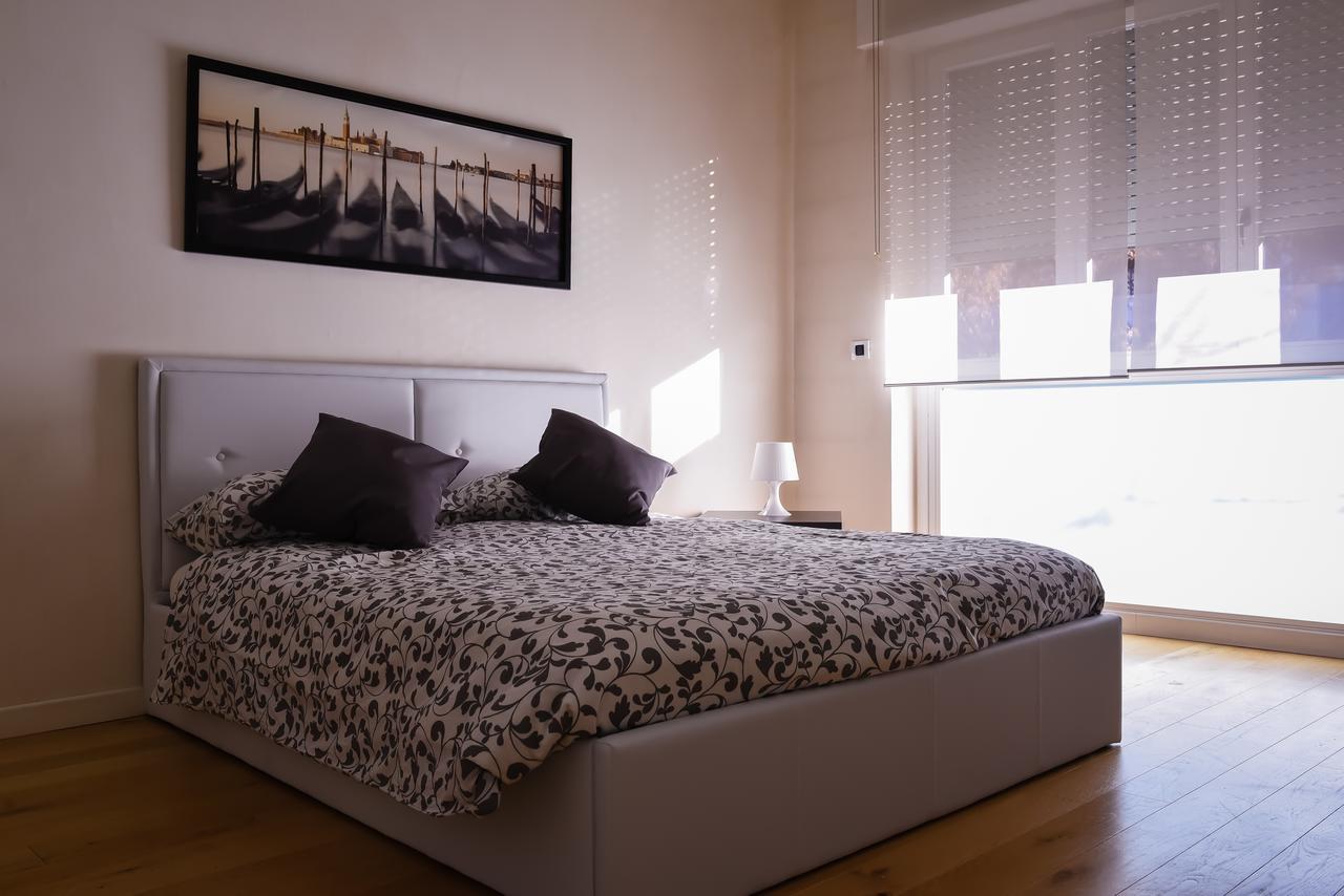 4You Apartments - Ponti Romani Padova Luaran gambar